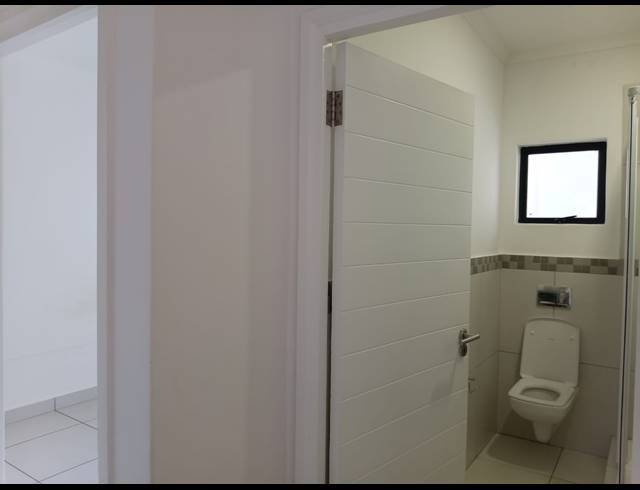 2 BEDROOM APARTMENT FOR SALE IN UMHLANGA RIDGE